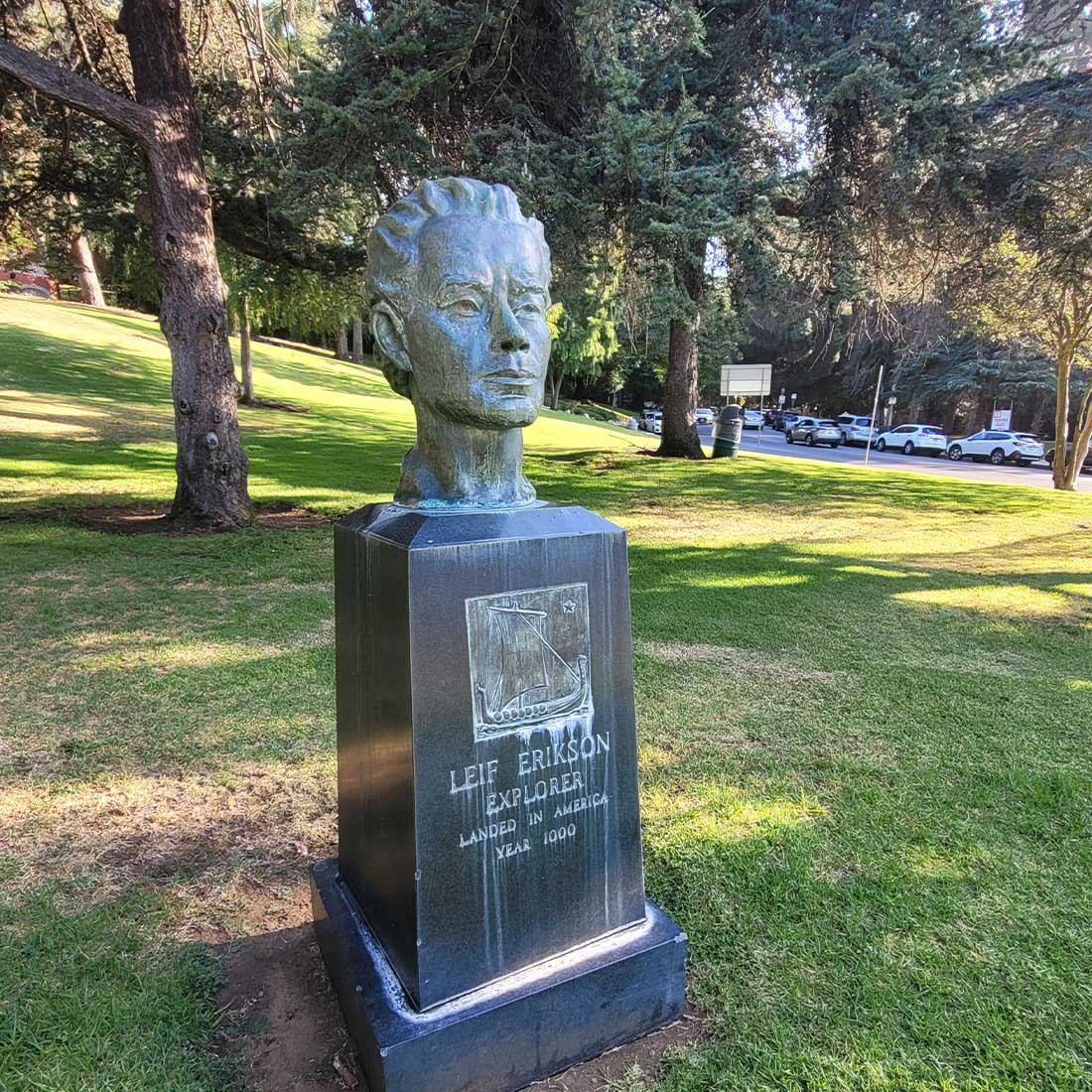 6Q-Leif-Erikson-Bust